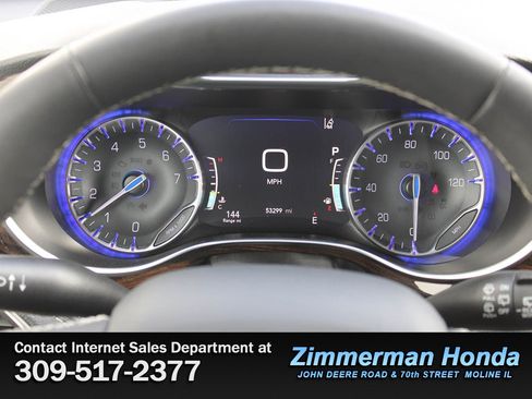 Used 2023 Chrysler Pacifica Limited image 14