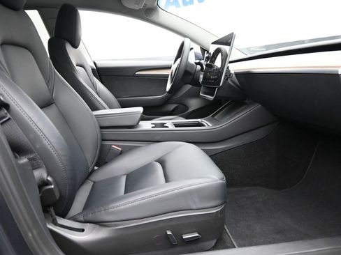 Used 2023 Tesla Model 3 Performance image 7