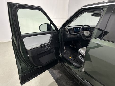 Used 2023 Rivian R1S Adventure image 16