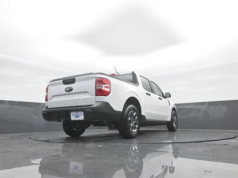 New 2025 Ford Maverick XLT image 37