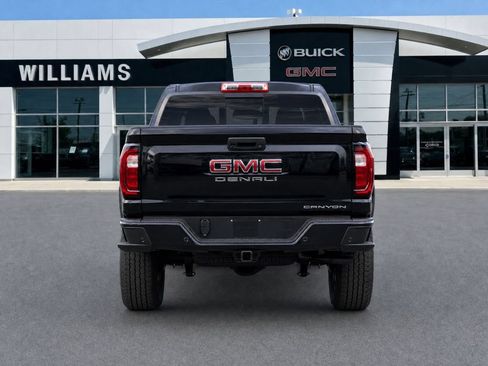 Used 2025 GMC Canyon Denali AWD/4WD image 7