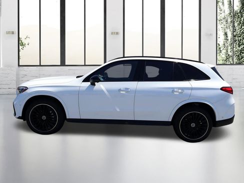 Used 2025 Mercedes-Benz GLC 300 image 2