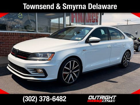 Used 2018 Volkswagen Jetta GLI FWD image 1