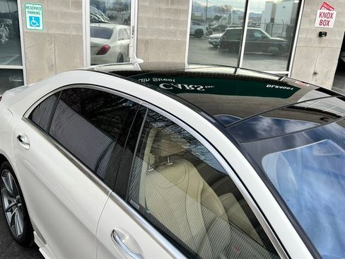 Used 2019 Mercedes-Benz S 560 4MATIC Sedan image 10