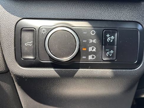 Certified 2023 Ford Escape Active AWD/4WD image 17