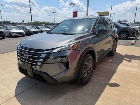 Certified 2025 Nissan Rogue S FWD image 7