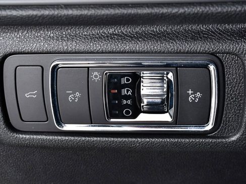 Used 2022 Lincoln Corsair AWD w/ Premium Package image 31