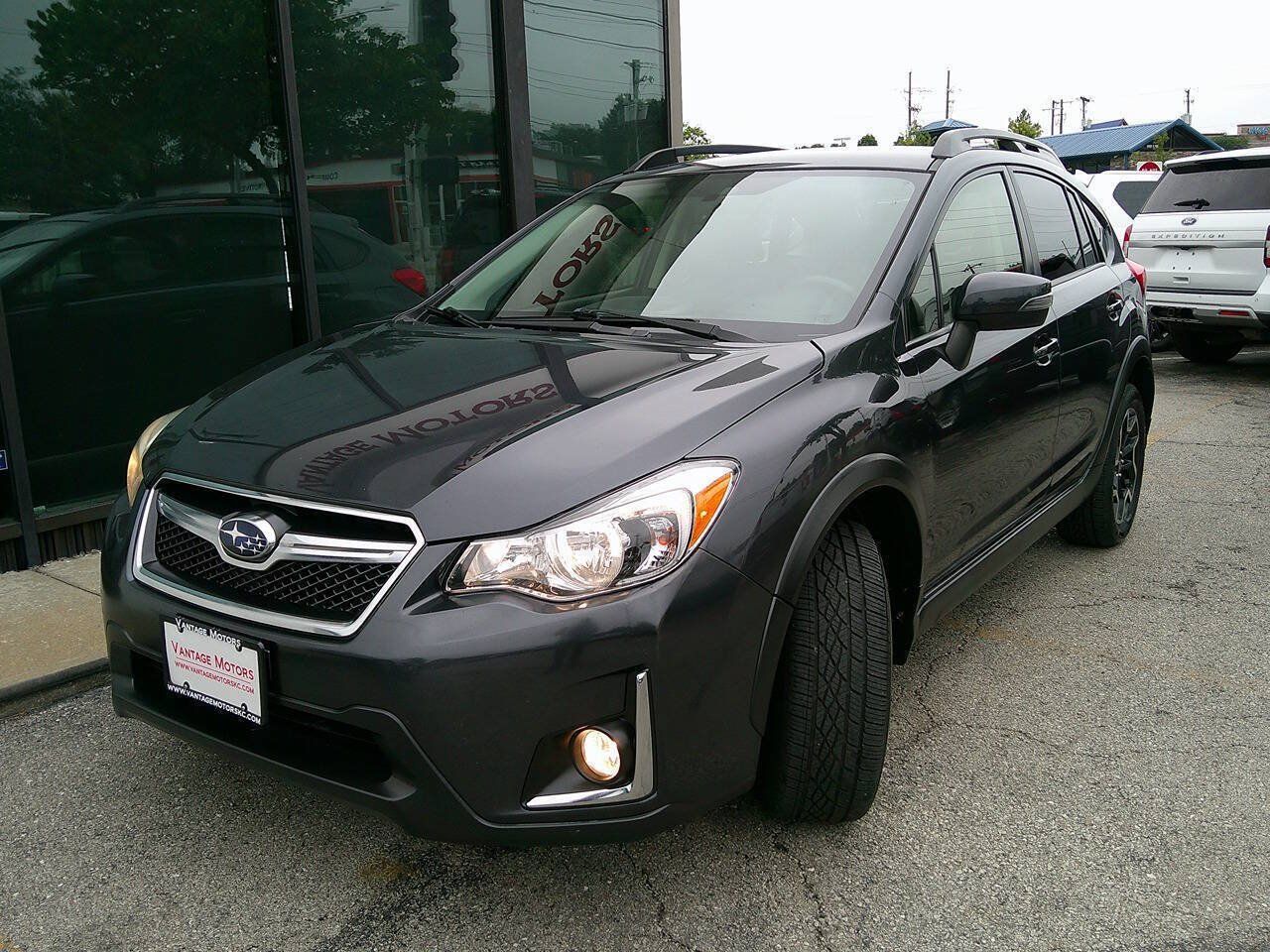 Used 2017 Subaru Crosstrek 2.0i Limited w/ Popular Package #2 AWD/4WD image 2