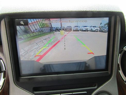 Used 2015 Ford F250 Lariat w/ Chrome Package RWD image 18
