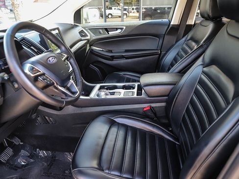 Used 2024 Ford Edge SEL image 16