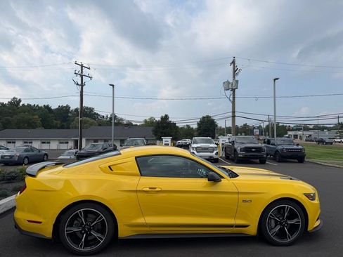 Used 2016 Ford Mustang GT Premium w/ Equipment Group 401A RWD image 7