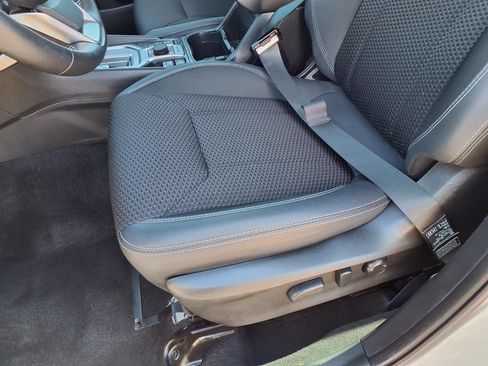 Used 2023 Subaru Forester Premium AWD/4WD image 24