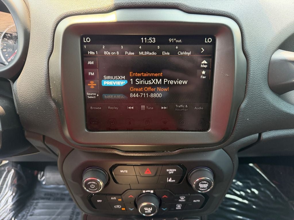 Used 2023 Jeep Renegade Latitude AWD/4WD image 18