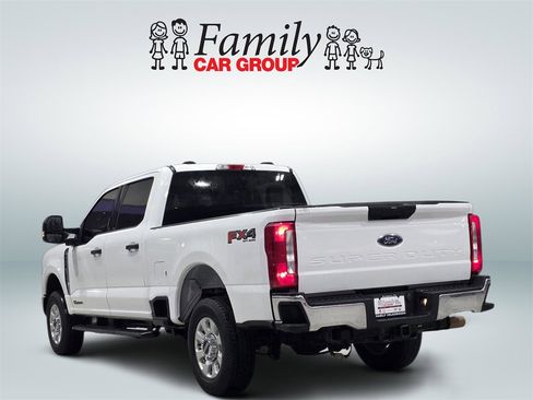 Used 2024 Ford F250 XLT w/ FX4 Off-Road Package image 3
