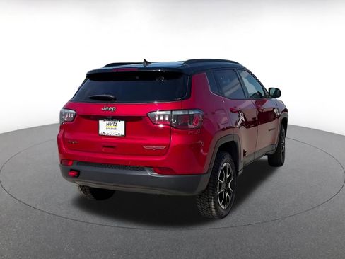 Used 2025 Jeep Compass Trailhawk AWD/4WD image 14