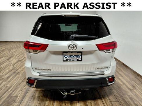 Used 2019 Toyota Highlander Limited image 6
