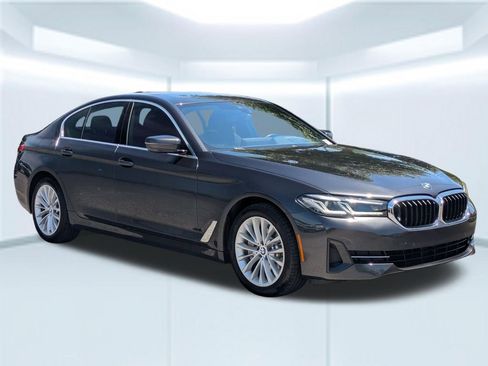 Used 2023 BMW 530i w/ Premium Package RWD image 7