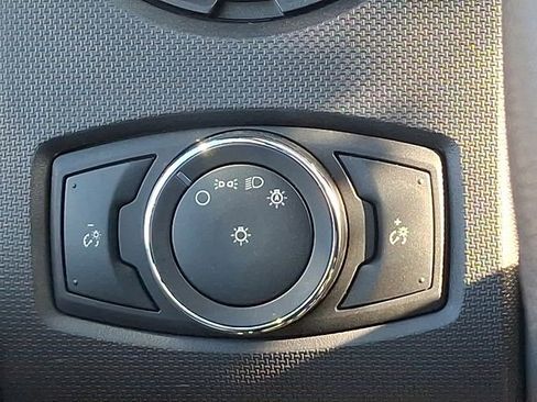 Used 2023 Ford F650 2WD Regular Cab Super Duty image 28