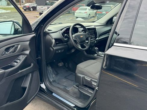 Used 2020 Chevrolet Traverse LS image 6