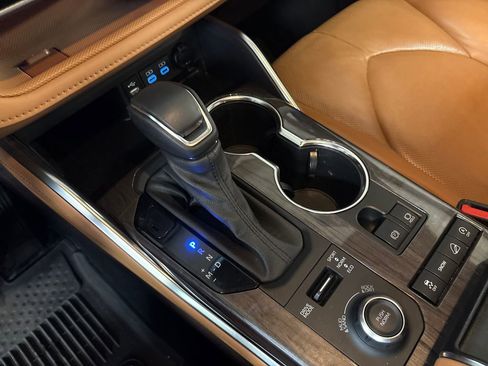 Used 2022 Toyota Highlander Platinum image 24