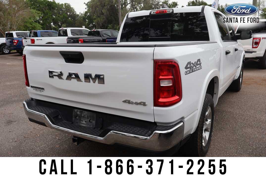 Used 2025 RAM 1500 Big Horn AWD/4WD image 4