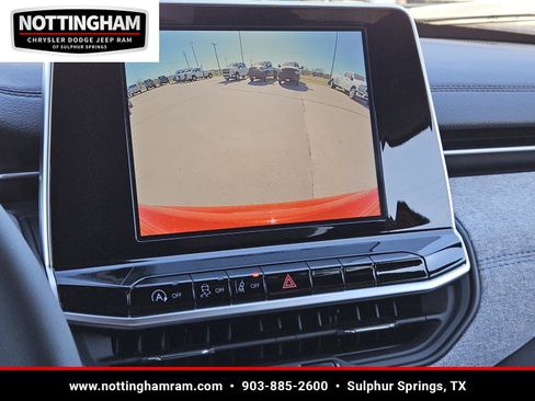 New 2025 Jeep Compass Latitude AWD/4WD image 13