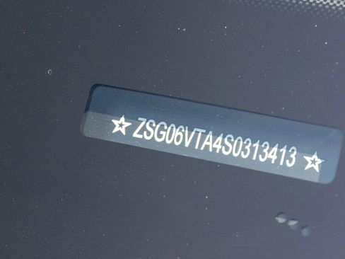 Certified 2025 Ferrari Purosangue image 39