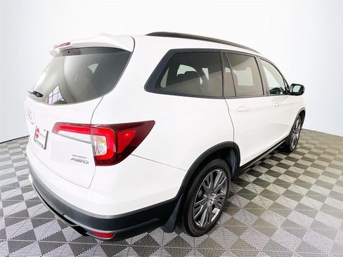 Used 2022 Honda Pilot Sport image 11