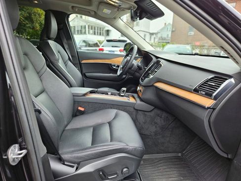 Used 2023 Volvo XC90 B6 Plus w/ Protection Package Premier image 11