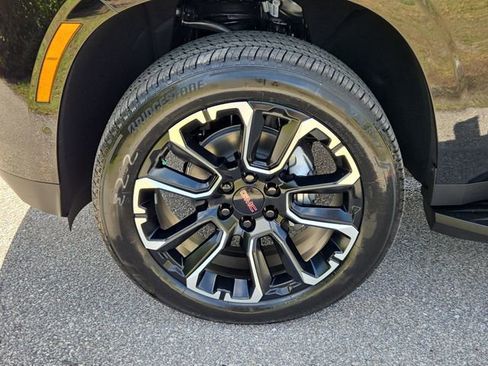 New 2026 GMC Yukon Elevation AWD/4WD image 7