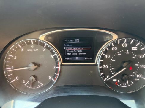 Used 2019 Nissan Pathfinder S AWD/4WD image 12