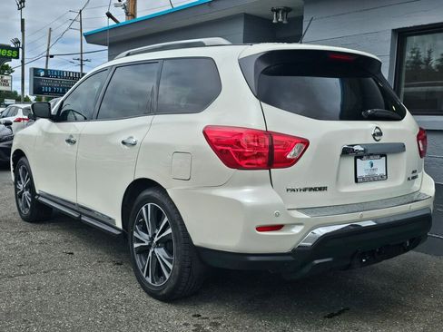 Used 2018 Nissan Pathfinder Platinum AWD/4WD image 3