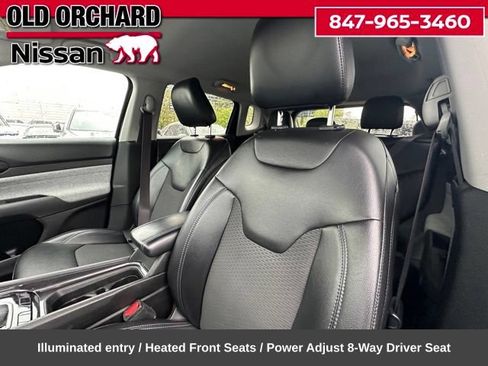 Used 2022 Jeep Compass Latitude w/ Convenience Group FWD image 12
