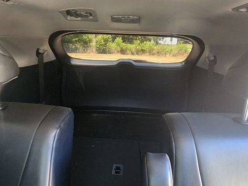 Used 2020 Toyota Highlander XLE FWD image 22