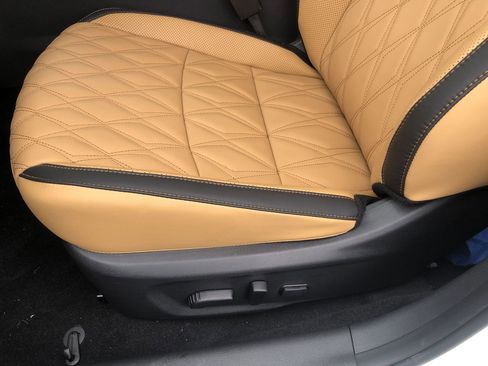 New 2025 Nissan Sentra SV w/ SV Premium Package image 22