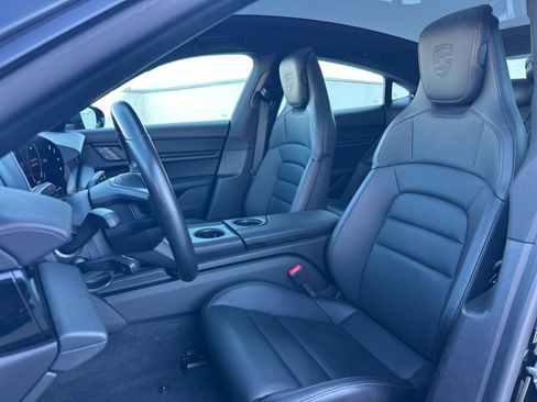 Used 2024 Porsche Taycan image 5