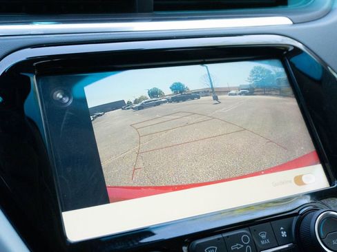 Used 2020 Chevrolet Bolt LT FWD image 34