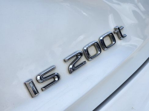 Used 2017 Lexus IS 200t image 13