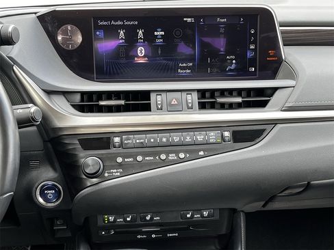 Used 2020 Lexus ES 300h w/ Premium Package image 15