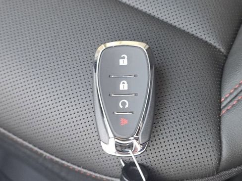 New 2026 Chevrolet Trax RS w/ Driver Confidence Package image 36