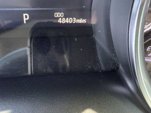 Used 2018 Toyota Camry XLE FWD image 5