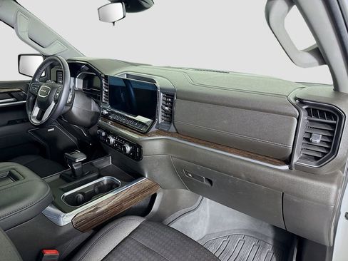 Used 2022 GMC Sierra 1500 Elevation w/ Preferred Package image 28