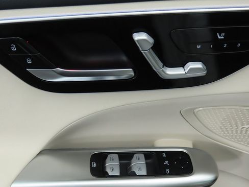 Certified 2025 Mercedes-Benz C 300 Sedan image 23