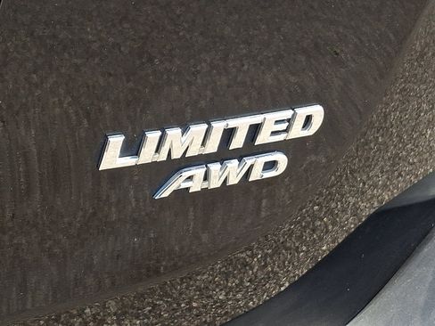 Used 2015 Toyota RAV4 Limited AWD/4WD image 33
