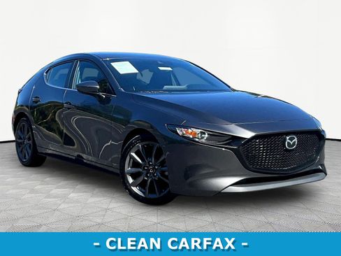 Used 2020 MAZDA MAZDA3 Hatchback w/ Preferred Package FWD image 3