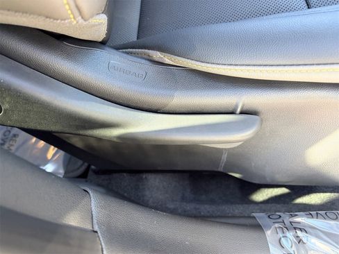 Used 2024 Chevrolet Trax ACTIV w/ Sunroof Package image 11