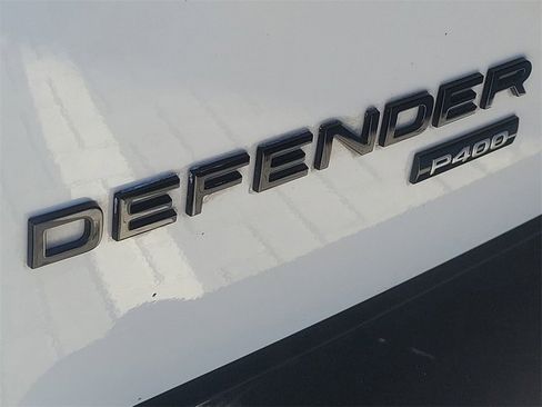 Used 2023 Land Rover Defender 110 X-Dynamic SE image 10