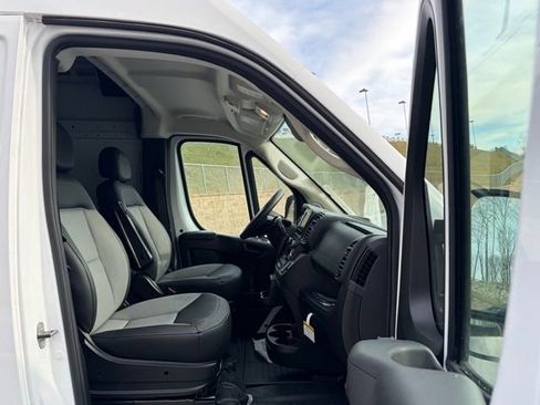 Used 2024 RAM ProMaster 3500 image 31