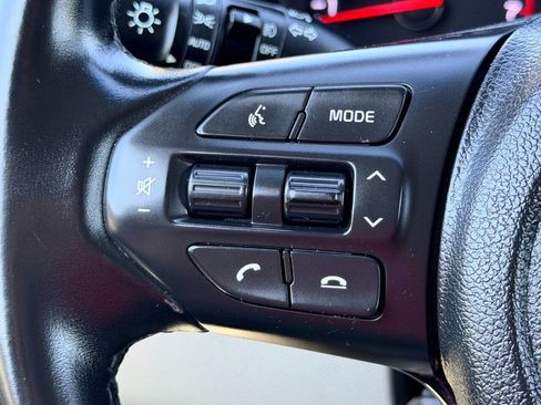 Used 2019 Kia Sedona EX w/ EX Premium Package FWD image 38