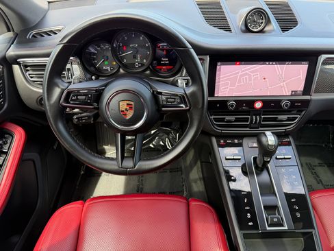 Certified 2022 Porsche Macan GTS w/ Premium Package Plus AWD/4WD image 29